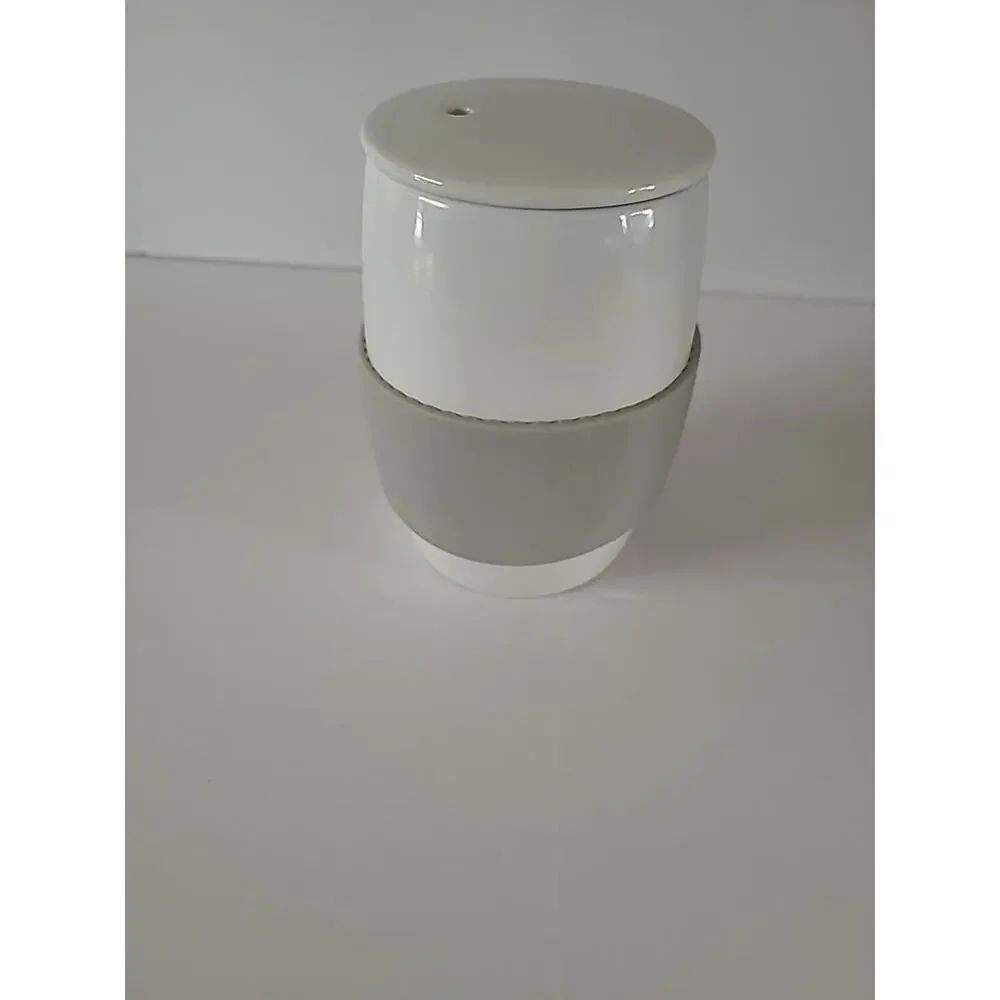 Pampered Chef Breakfast Egg Cooker Muffin Maker Ceramic Microwave 2634